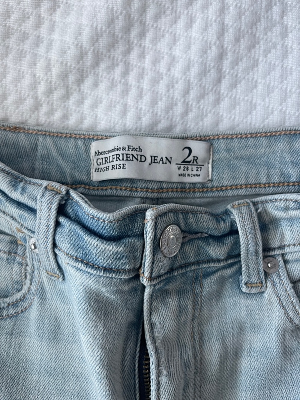 Abercrombie & Fitch Light Wash Girlfriend Jeans - High Rise